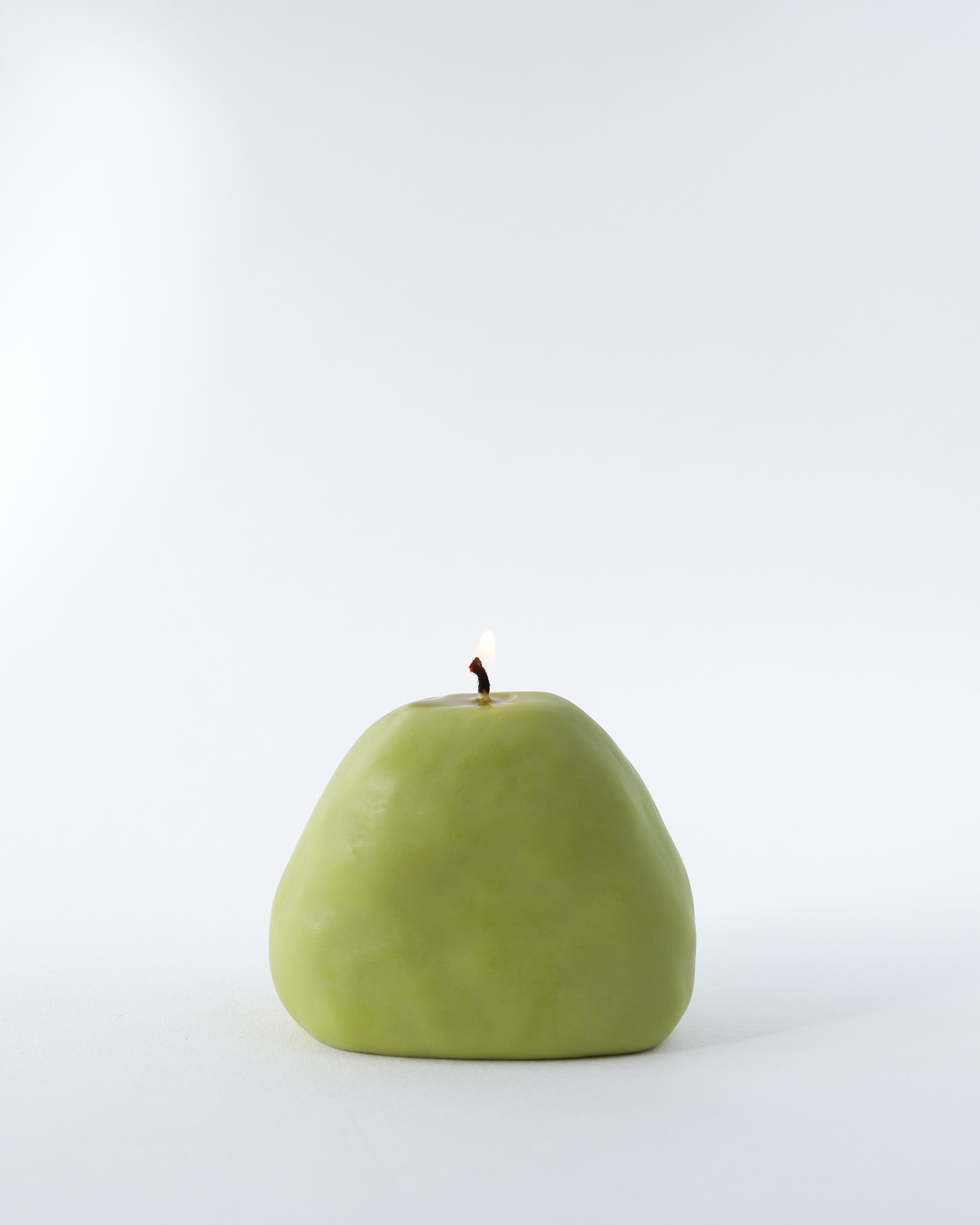 Ozdobna świeca "UNO" - oliwkowa Bergamotka & Drzewo cedrowe