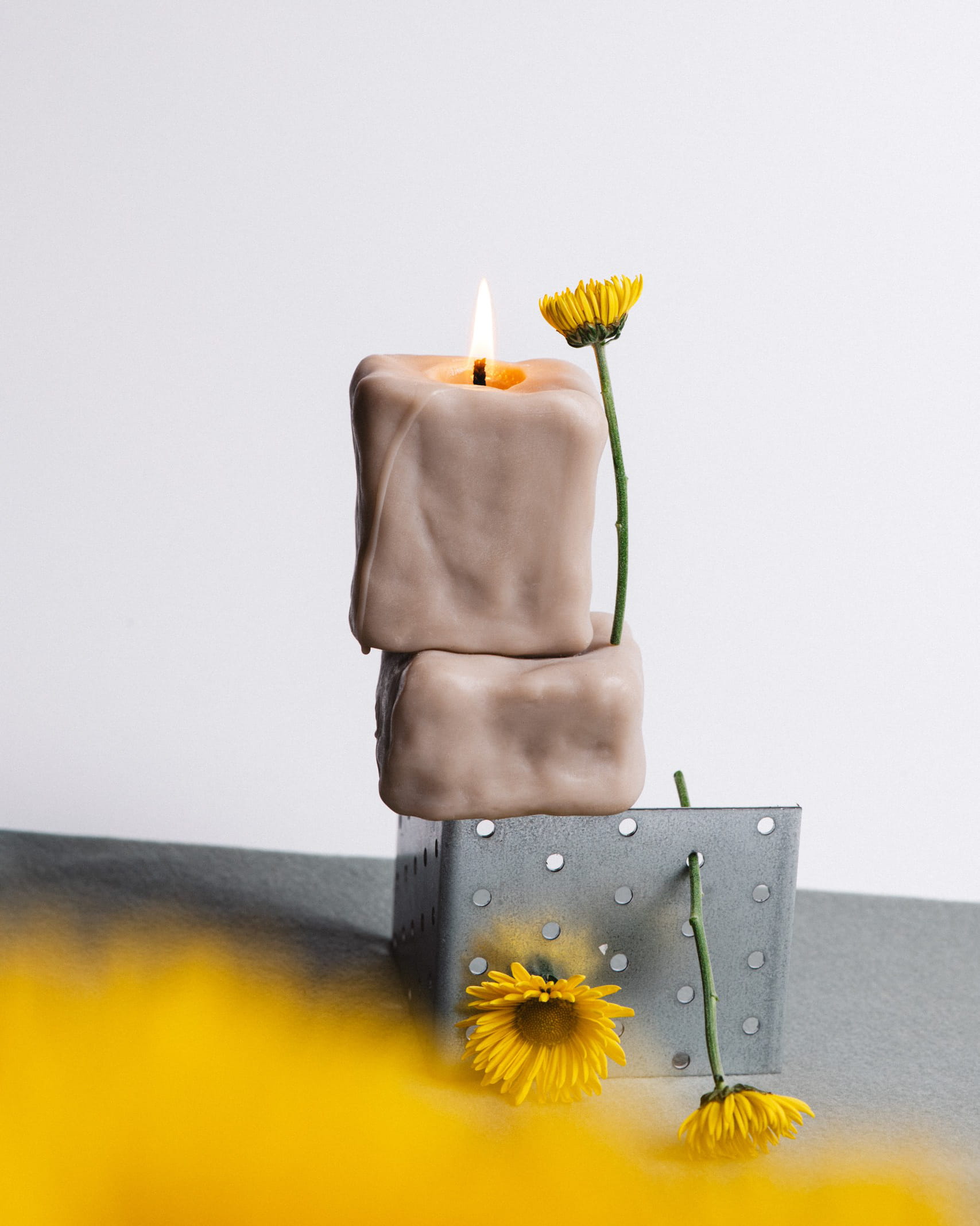 Ozdobna świeca "Balance" - Amberwood & Vanilla