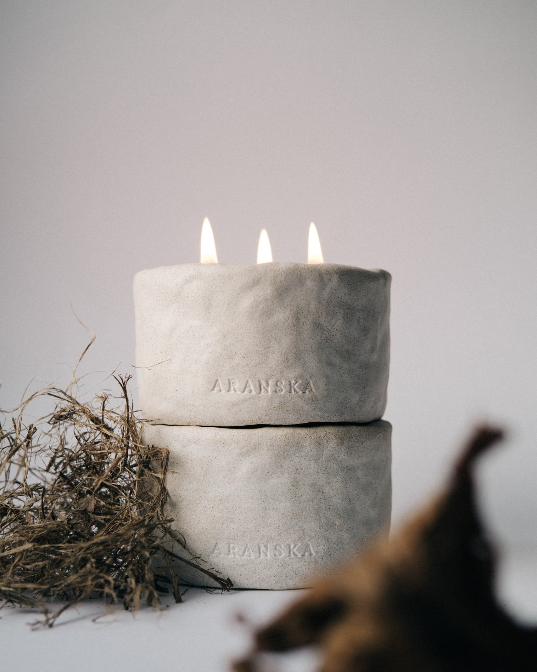 Amber & Rosewood – świeca sojowa 180 g