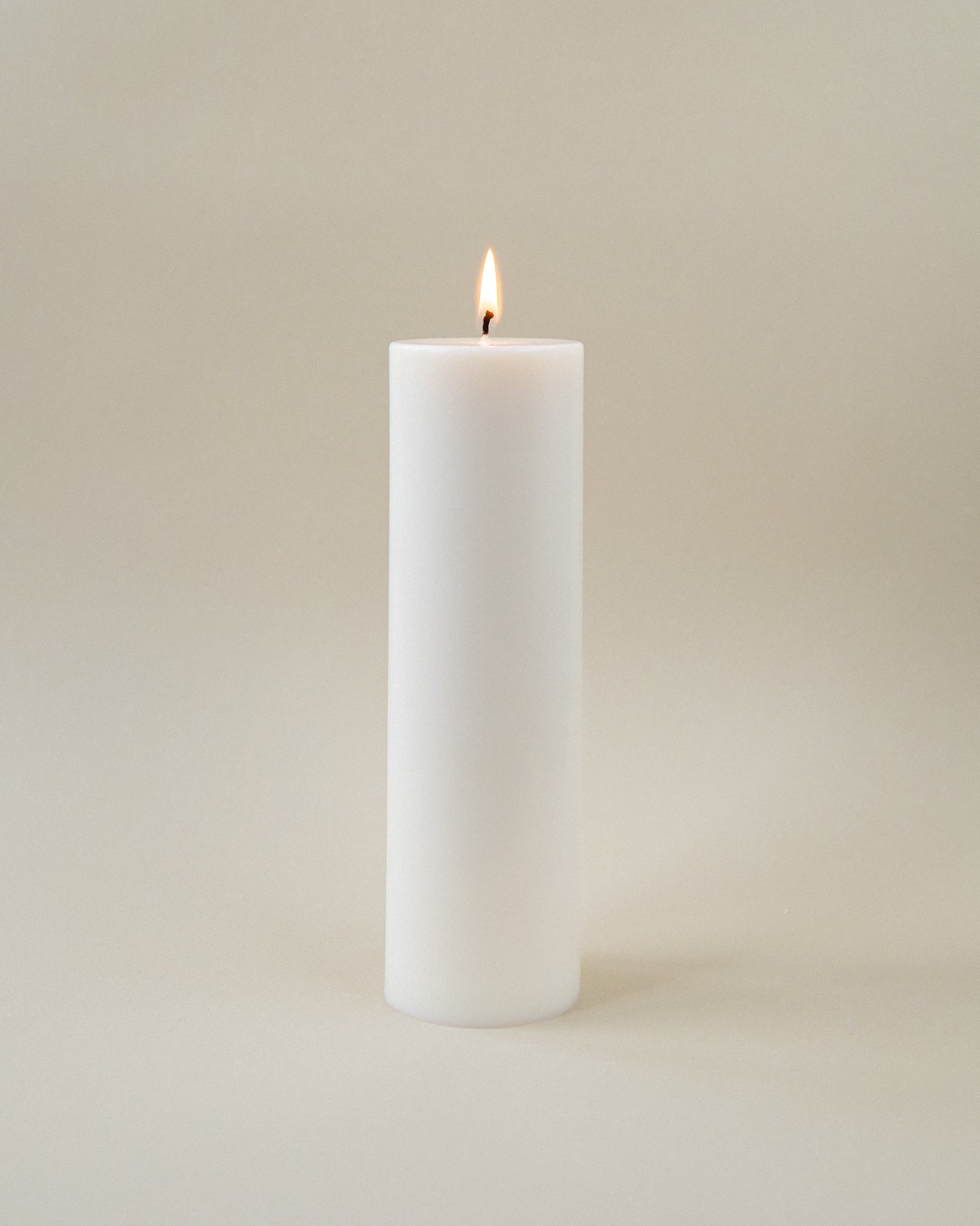 Cylindrical candle 6.5*21 cm – 650 g